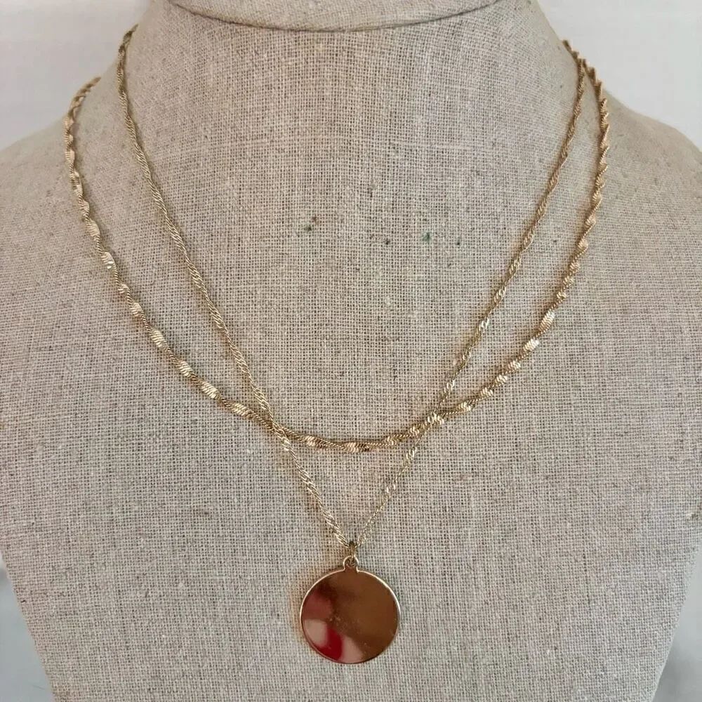 Forever 21 Rope Chain Double Strand Round Pendant Layered Necklace Gold-tone OS